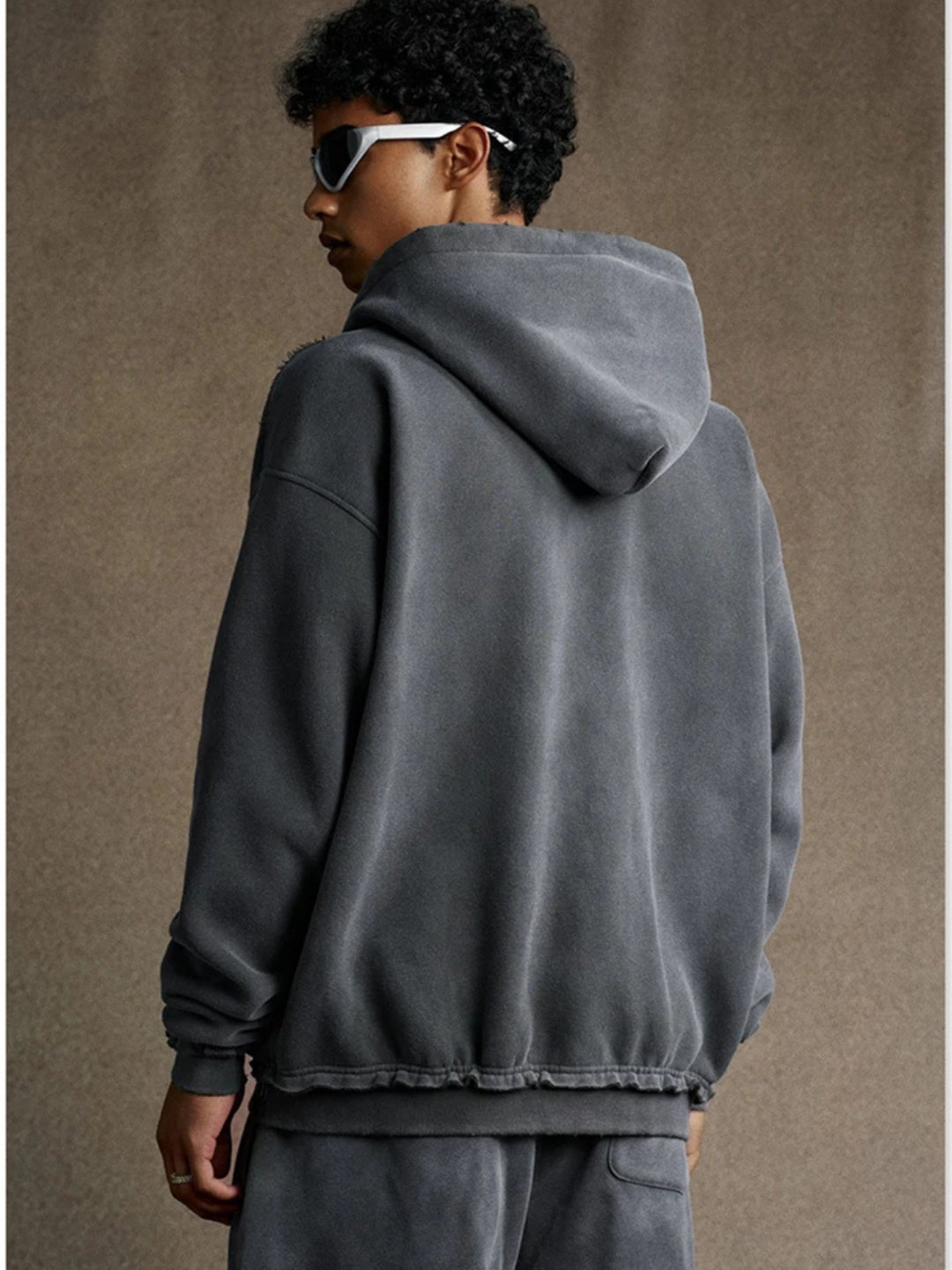 Anomaly - Essential distressed zipper