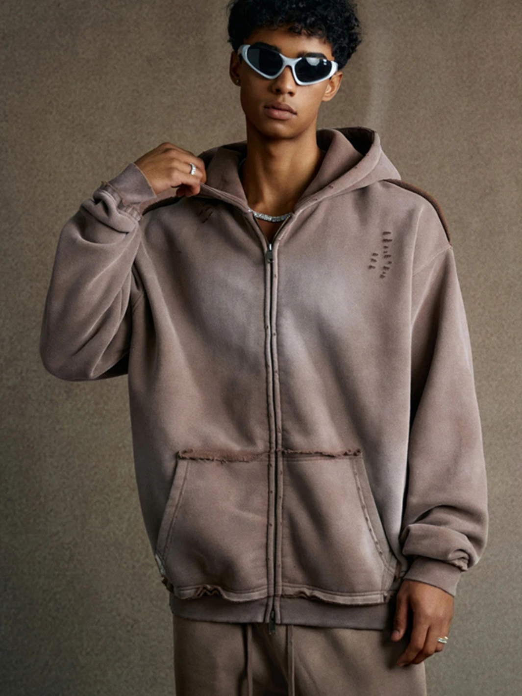 Anomaly - Essential distressed zipper